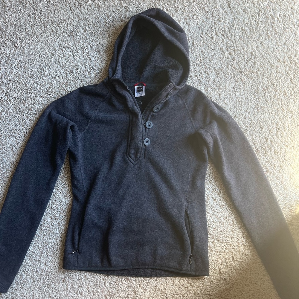 Womens The North Face Gray Sweater Small, EUC